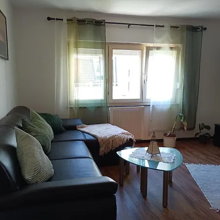 Schwarz, Kleine In *